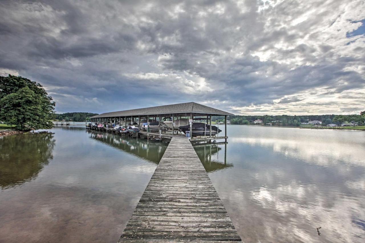 Sun-Filled Condo With Smith Mountain Lake Views Moneta Exterior foto